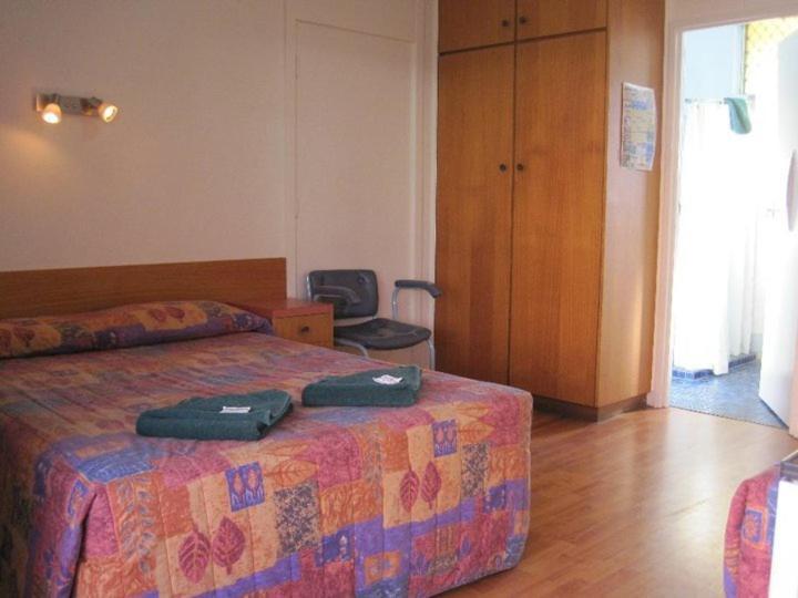 Desert Rose Inn Alice Springs Room photo